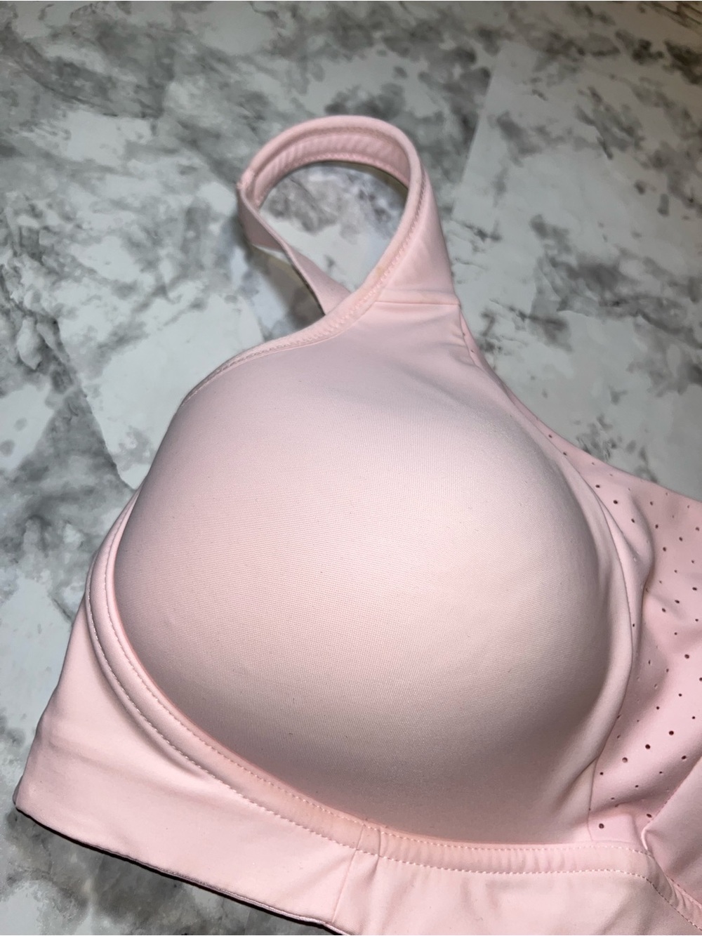 lululemon athletica Light Pink Wireless Molded-Cup Sports Bra - Picture 3 of 10